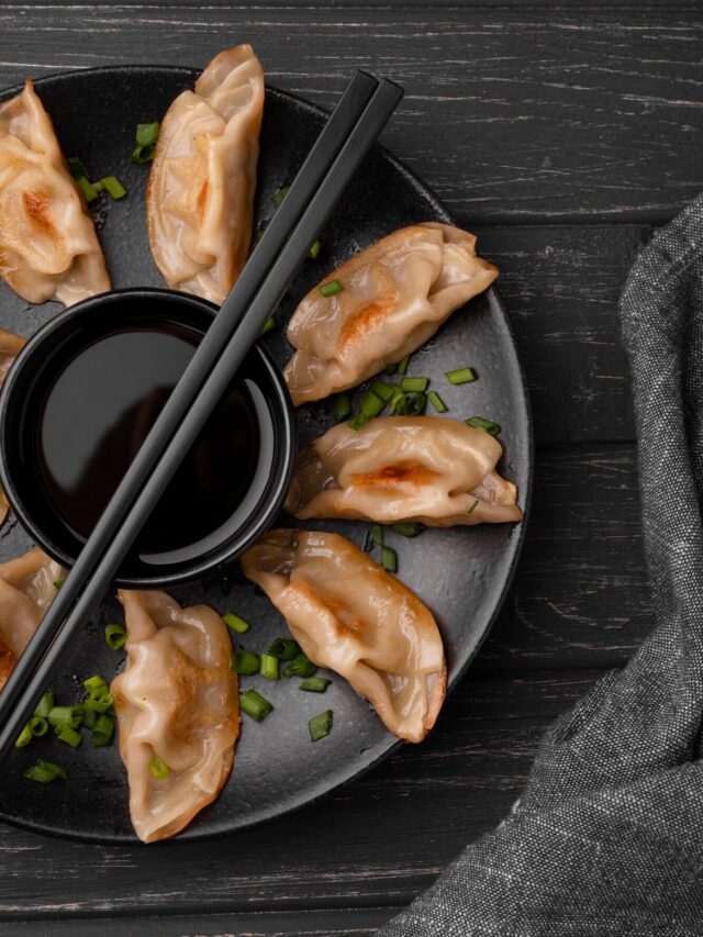 chicken momos