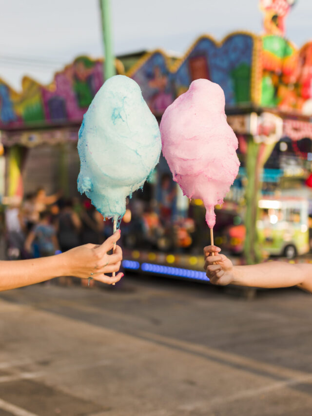 hands-holding-cotton-candy